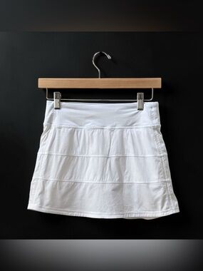 Lululemon Women’s White Skort! Size 2!